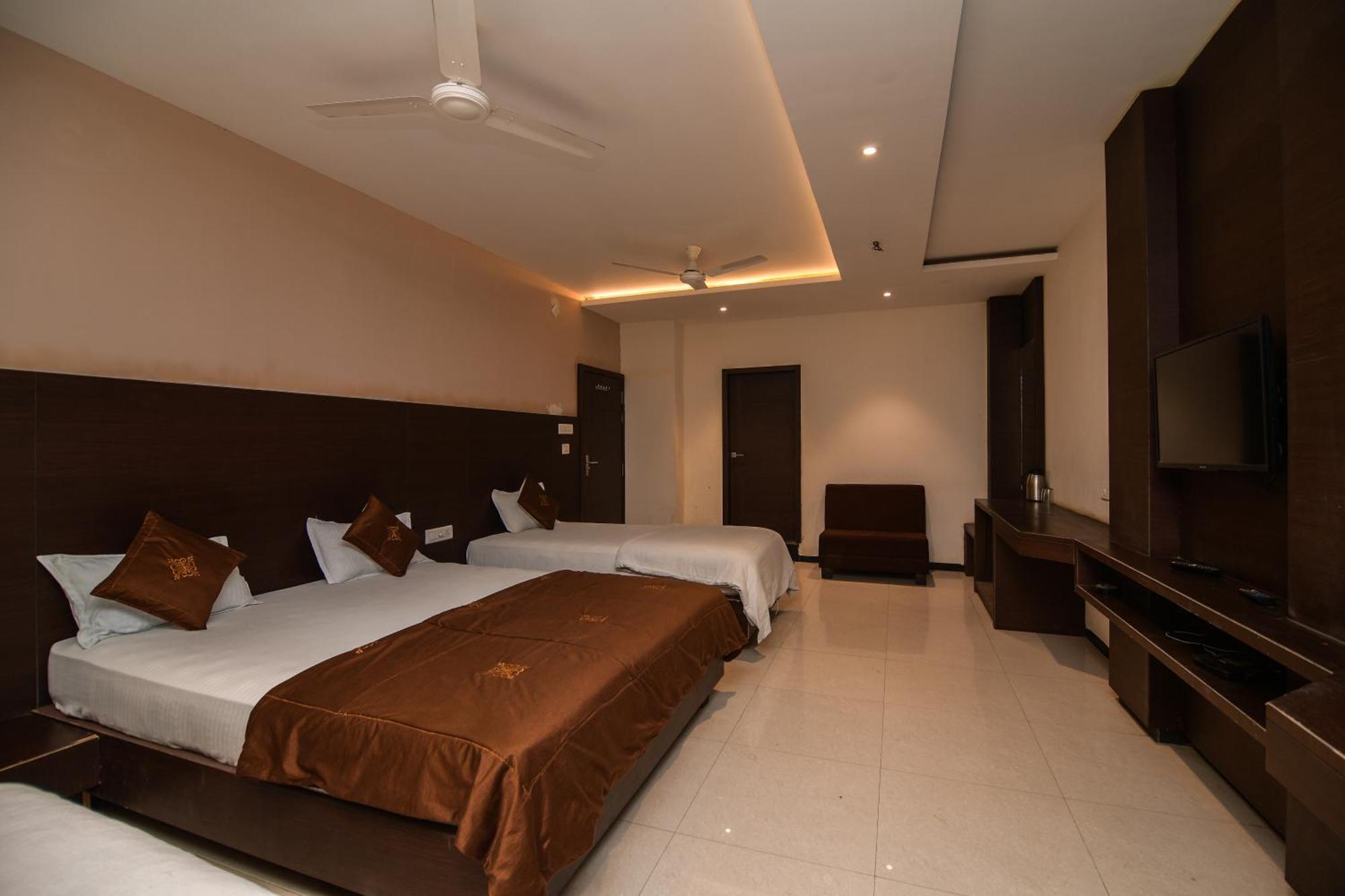 Shree Ram Hotel Ujjain Luaran gambar