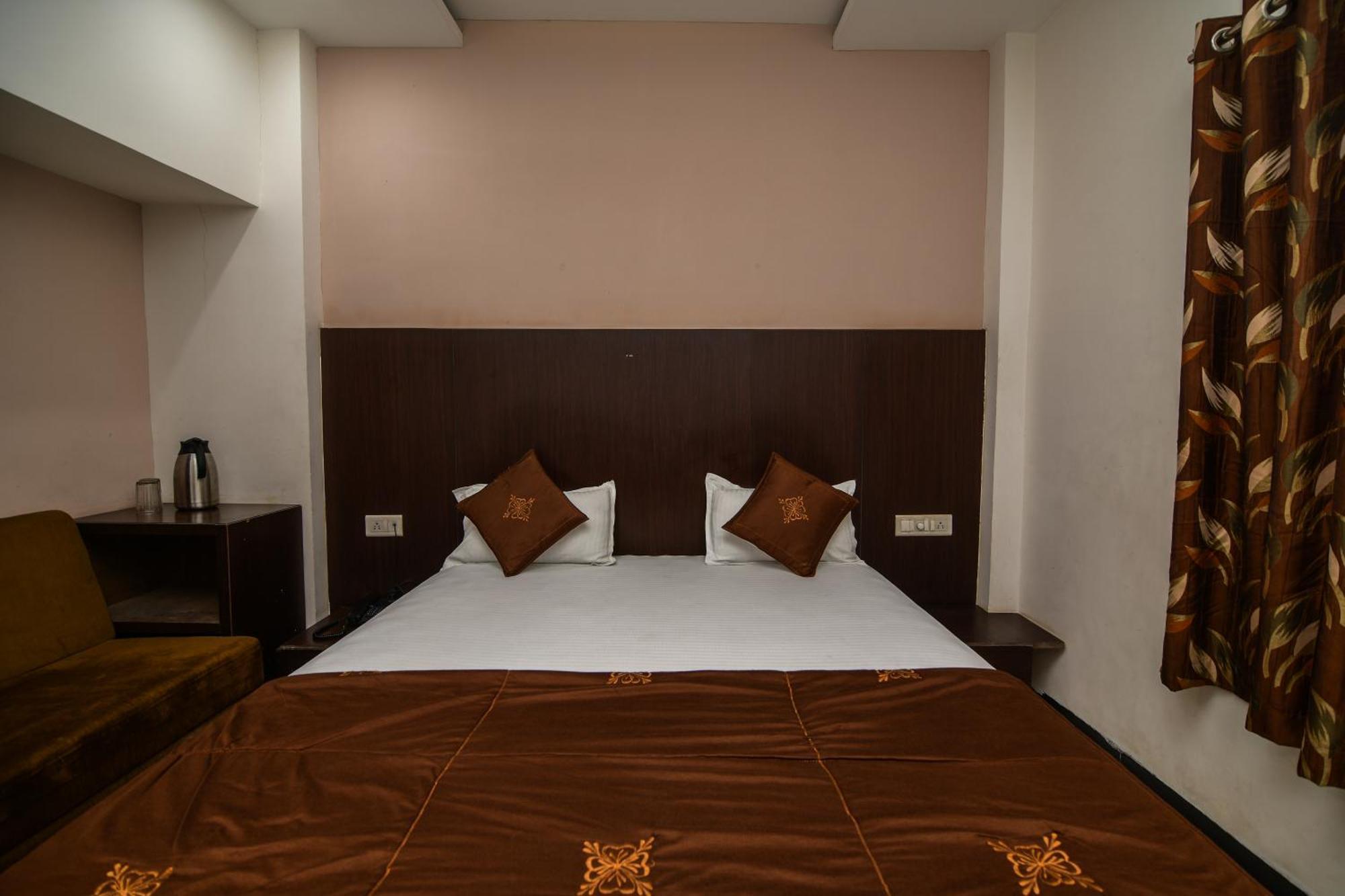 Shree Ram Hotel Ujjain Luaran gambar