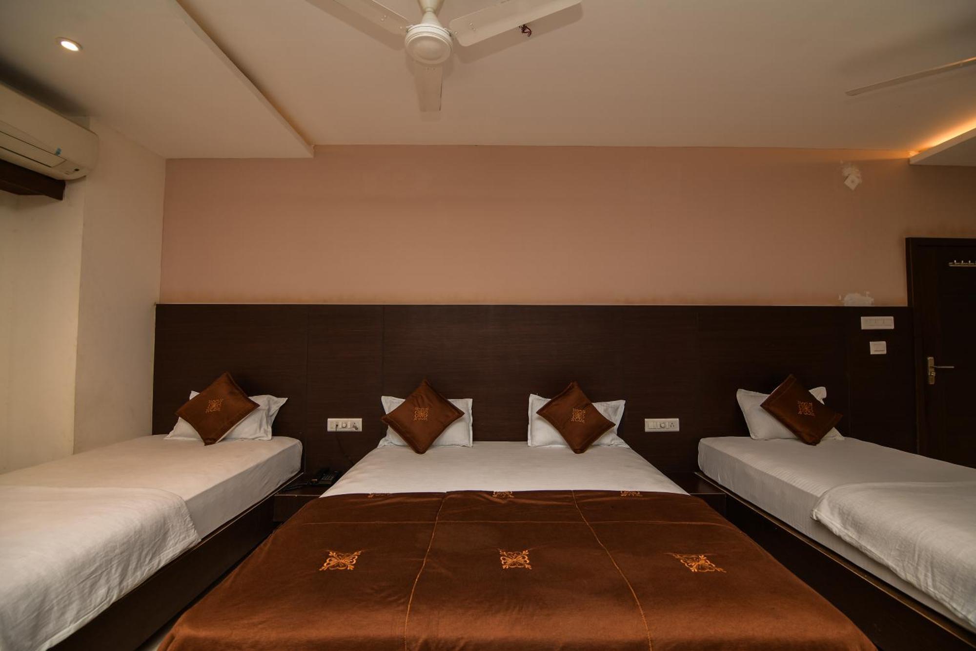 Shree Ram Hotel Ujjain Luaran gambar