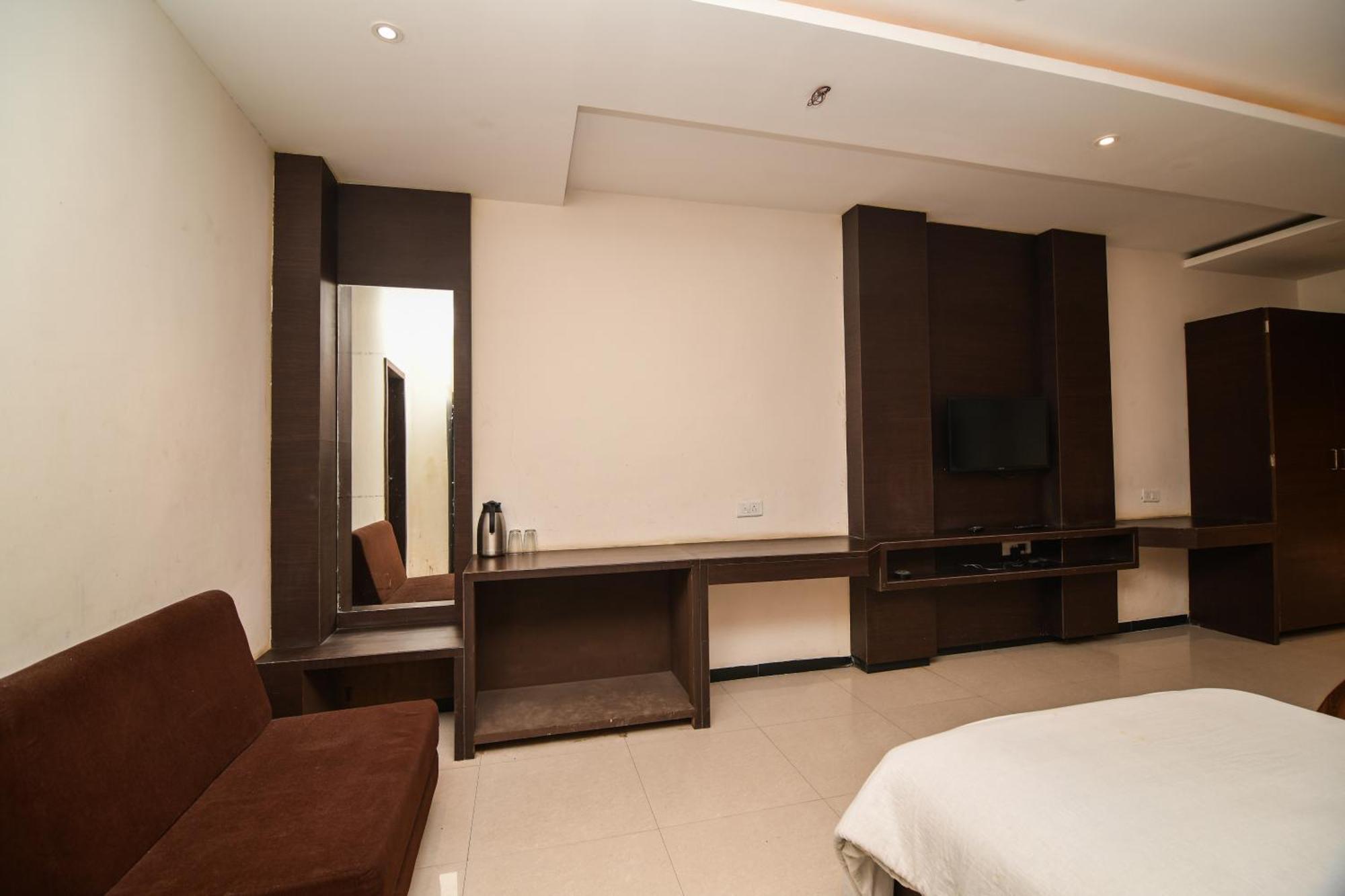Shree Ram Hotel Ujjain Luaran gambar