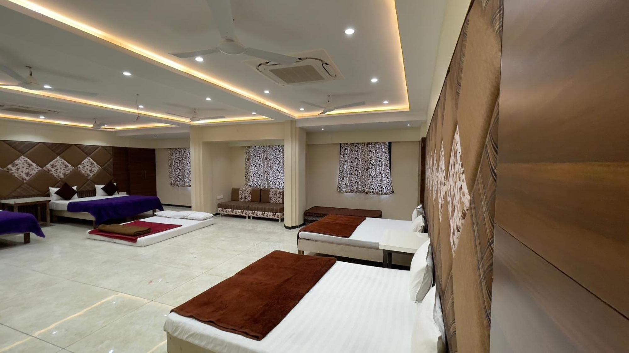 Shree Ram Hotel Ujjain Luaran gambar