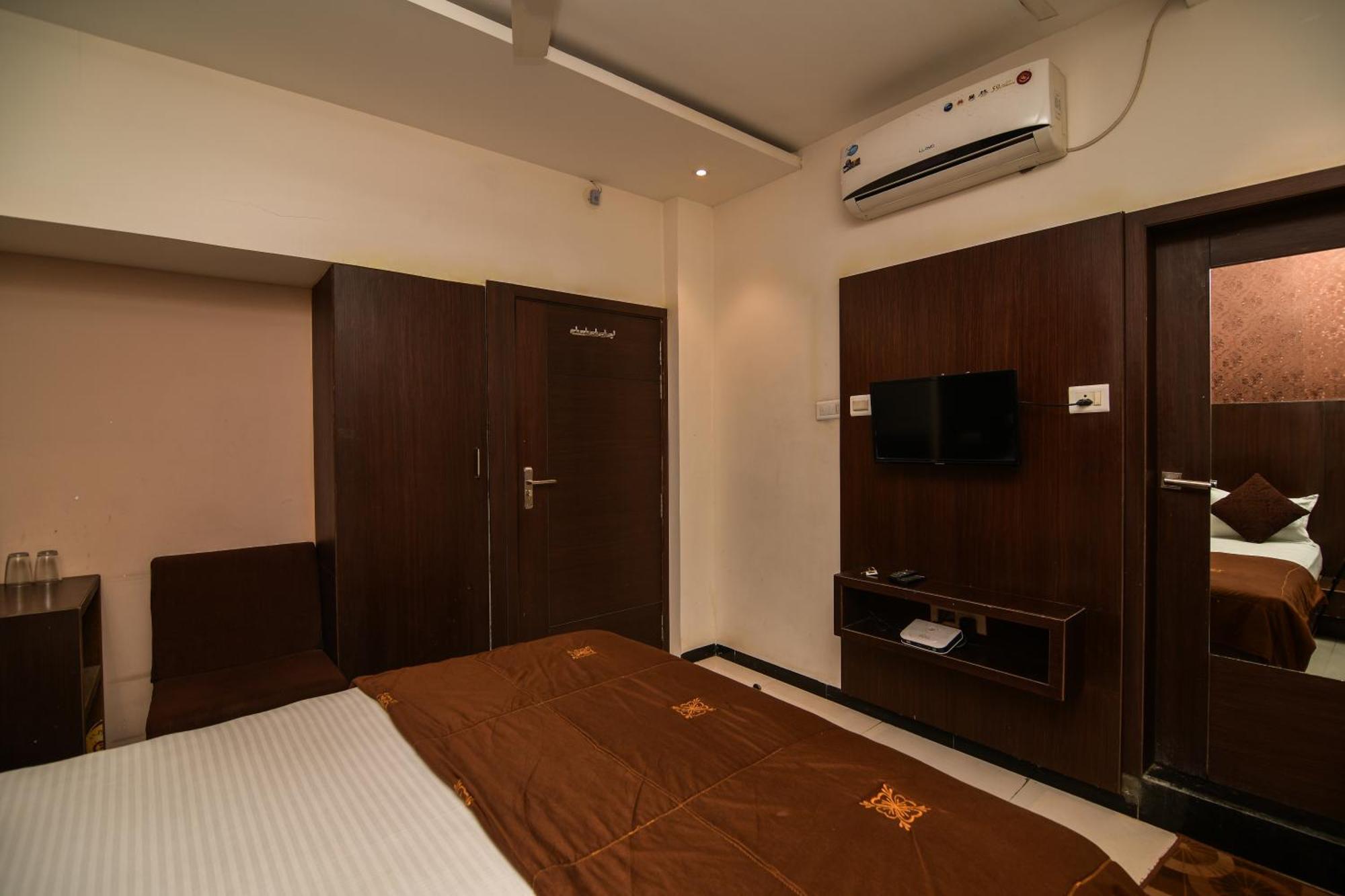Shree Ram Hotel Ujjain Luaran gambar